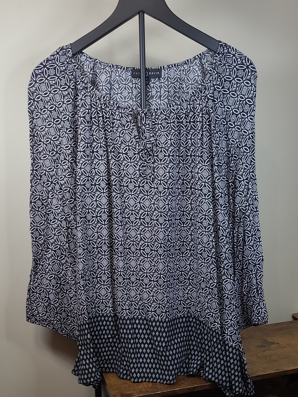 Fred David Black & White Geometric Peasant Blouse size 2X